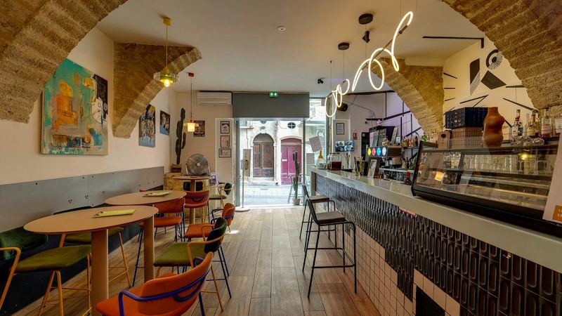 Kaleido Bar