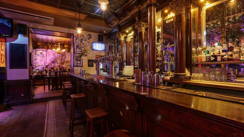 Le Flan' Ruin Pub